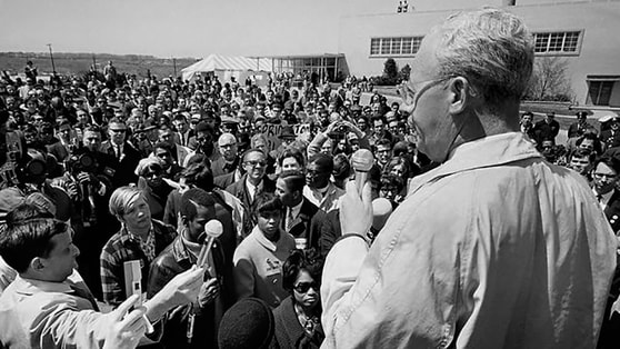 Alinsky speaking to a crowd 